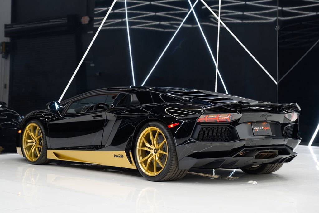 Used 2017 Lamborghini Aventador LP 700-4 image 12