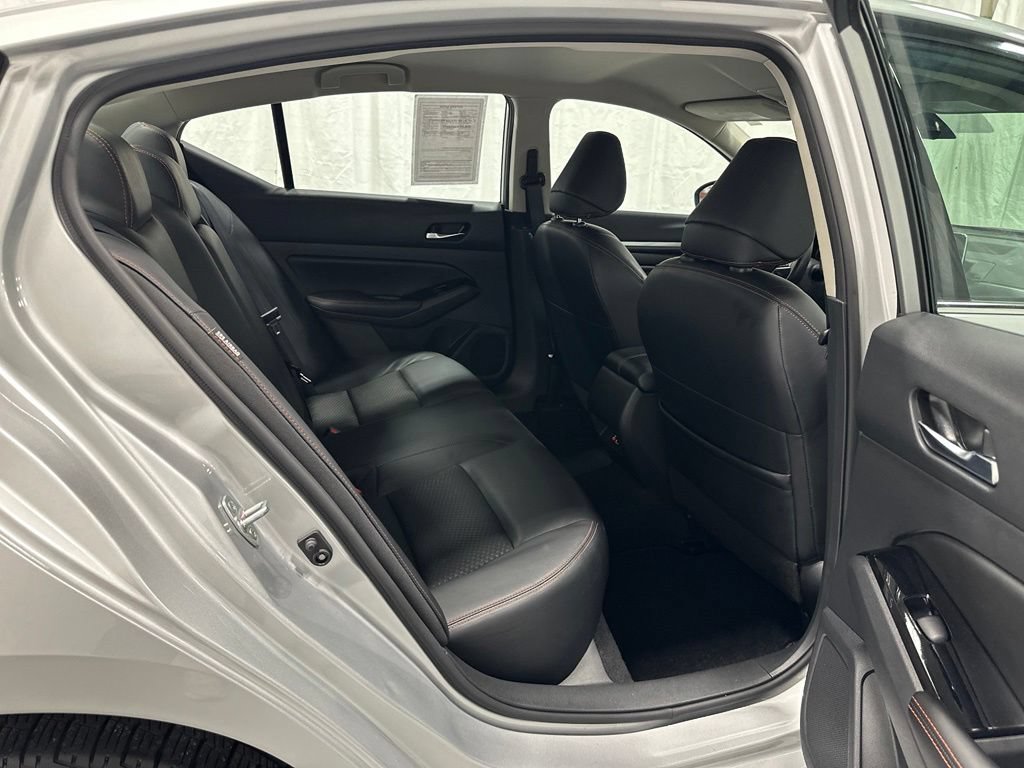 Used 2023 Nissan Altima 2.5 SR FWD image 49