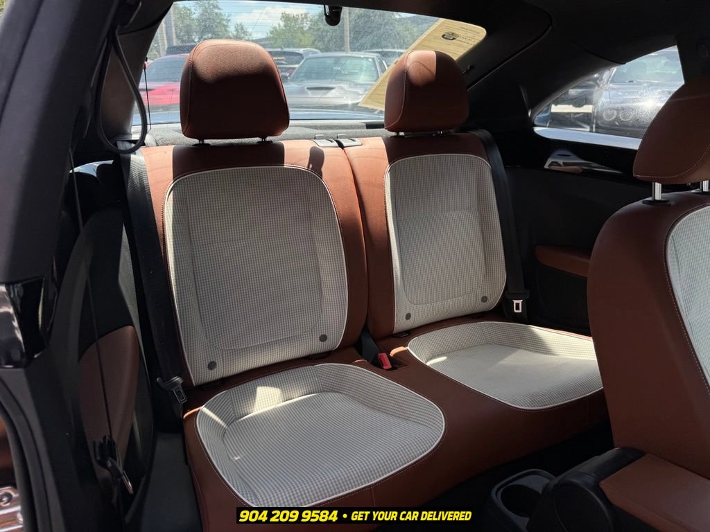 Used 2016 Volkswagen Beetle 1.8T Classic FWD image 31