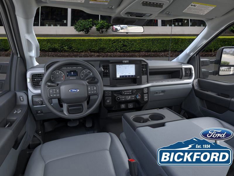 New 2025 Ford F550 2WD Regular Cab Super Duty image 9