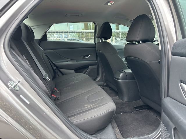 Used 2023 Hyundai Elantra SEL w/ Convenience Package FWD image 6