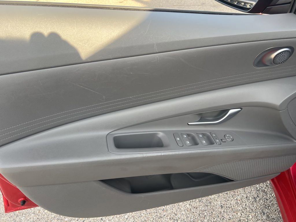 Used 2023 Hyundai Elantra SEL w/ Cargo Package image 7