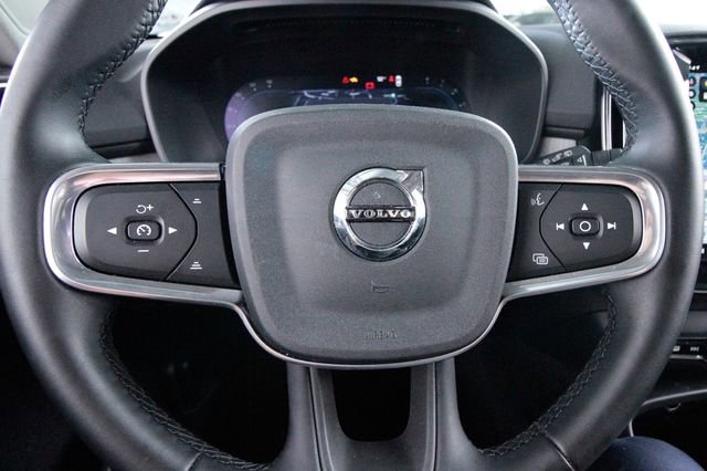 Certified 2025 Volvo XC40 B5 Ultra w/ Protection Package Premier AWD/4WD image 19