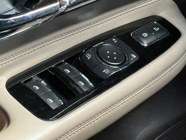 Used 2022 Lincoln Corsair AWD w/ Premium Package image 38