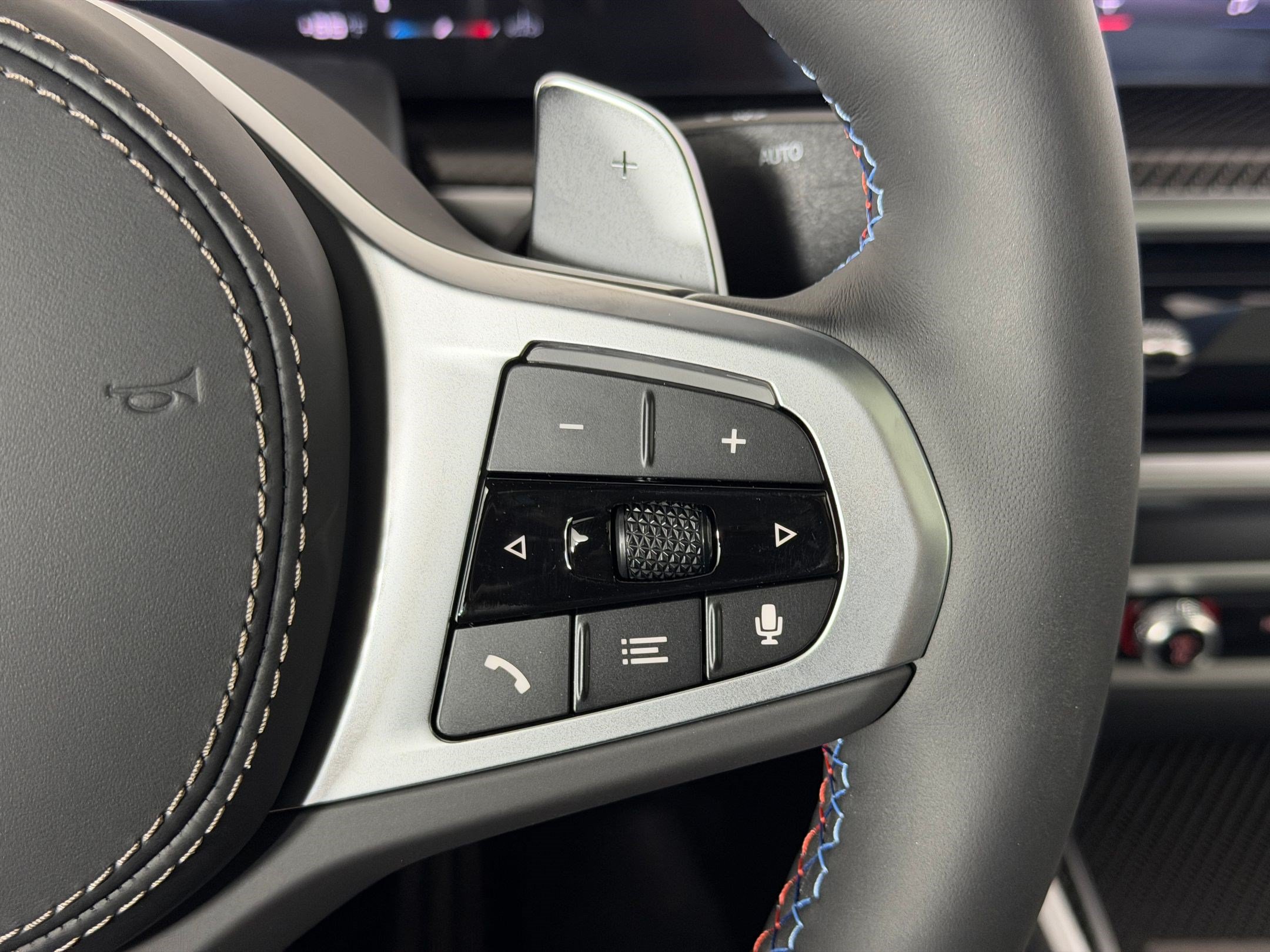 New 2027 BMW X6 M60i AWD/4WD image 29