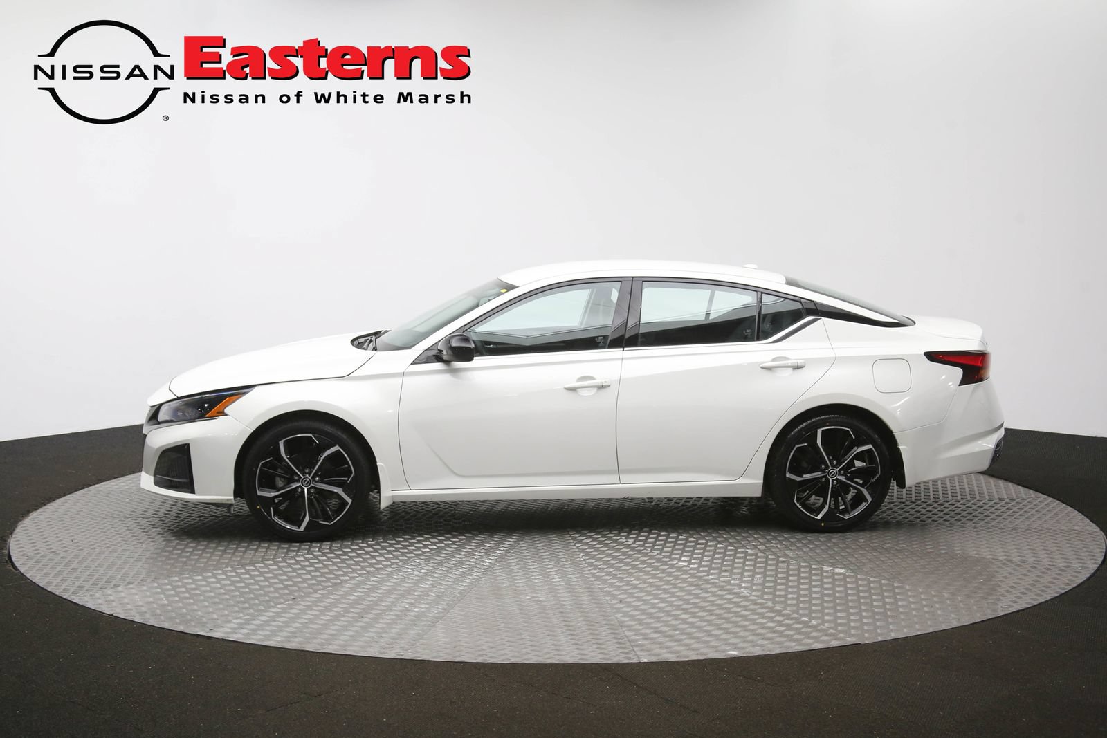 Used 2025 Nissan Altima 2.5 SR FWD image 58