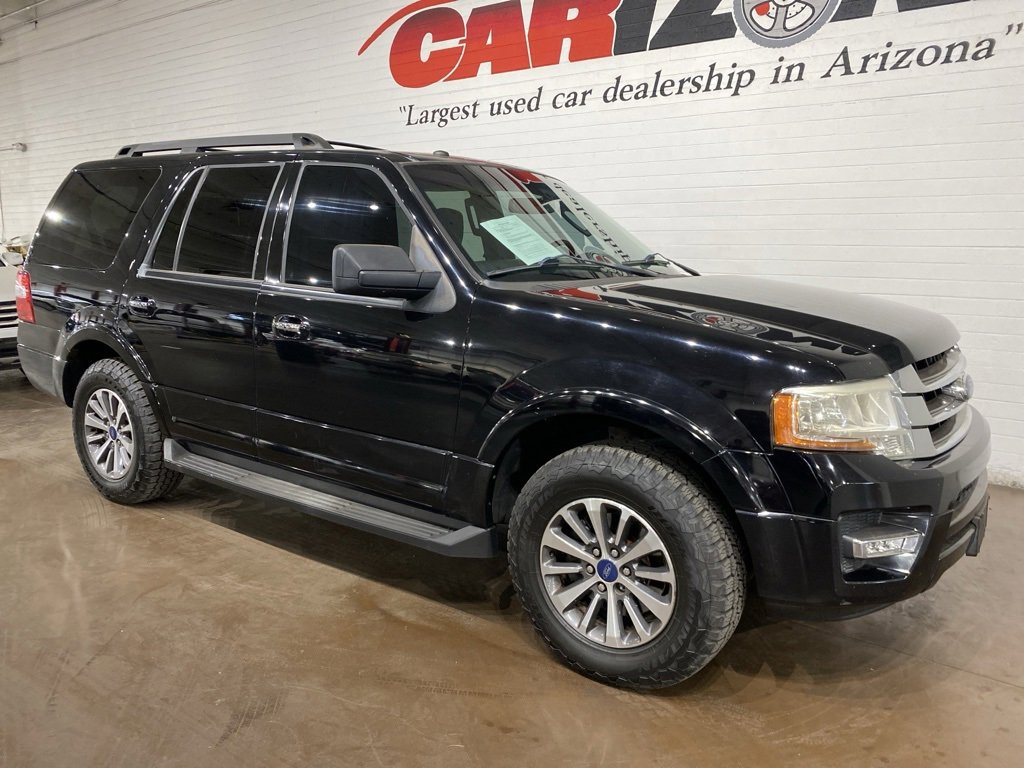 Used 2017 Ford Expedition XLT image 2