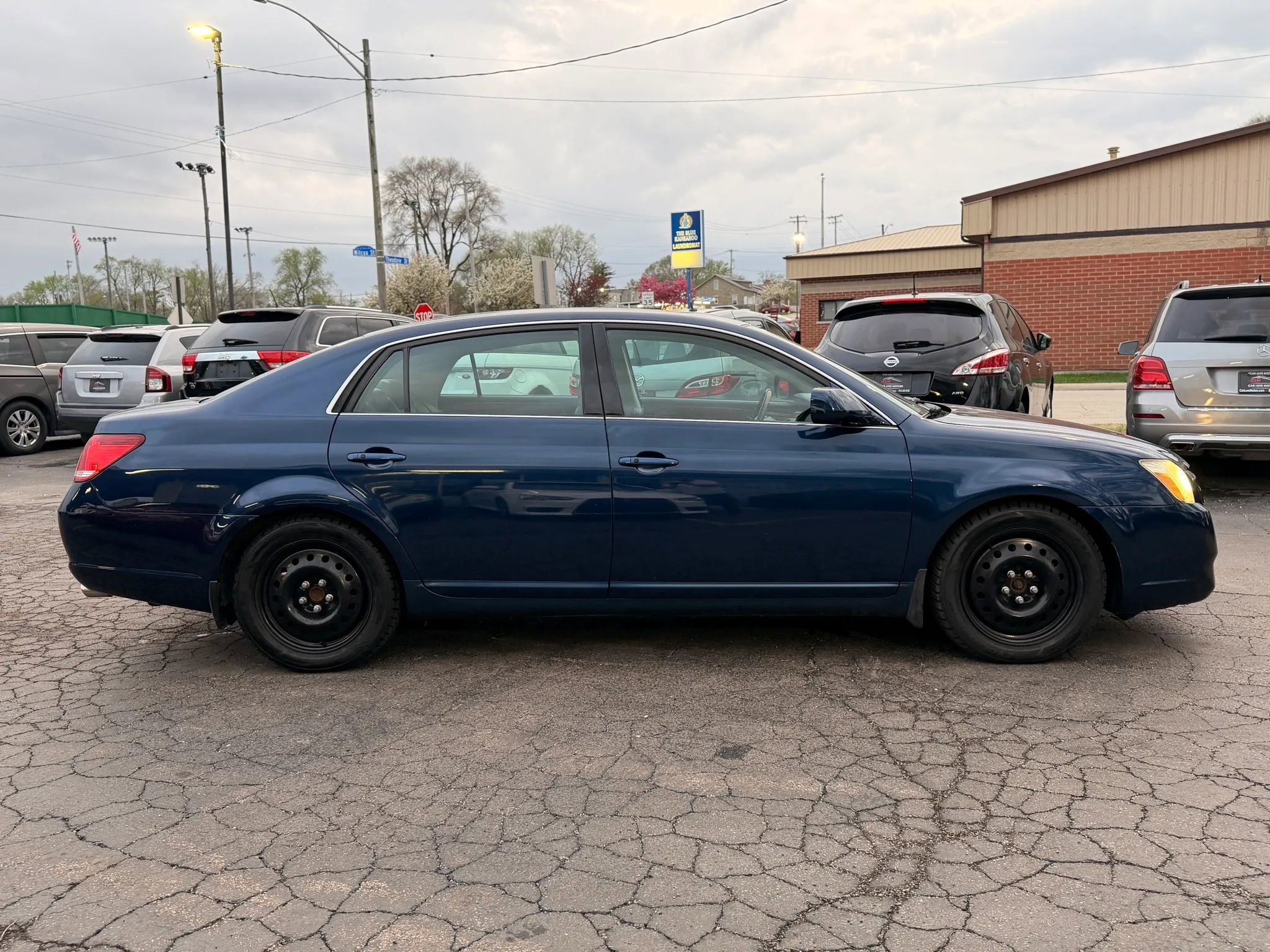 Used 2007 Toyota Avalon Limited FWD image 18