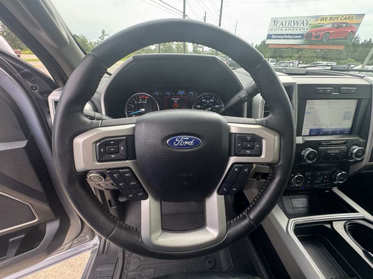Used 2021 Ford F250 Lariat w/ Lariat Ultimate Package AWD/4WD image 14