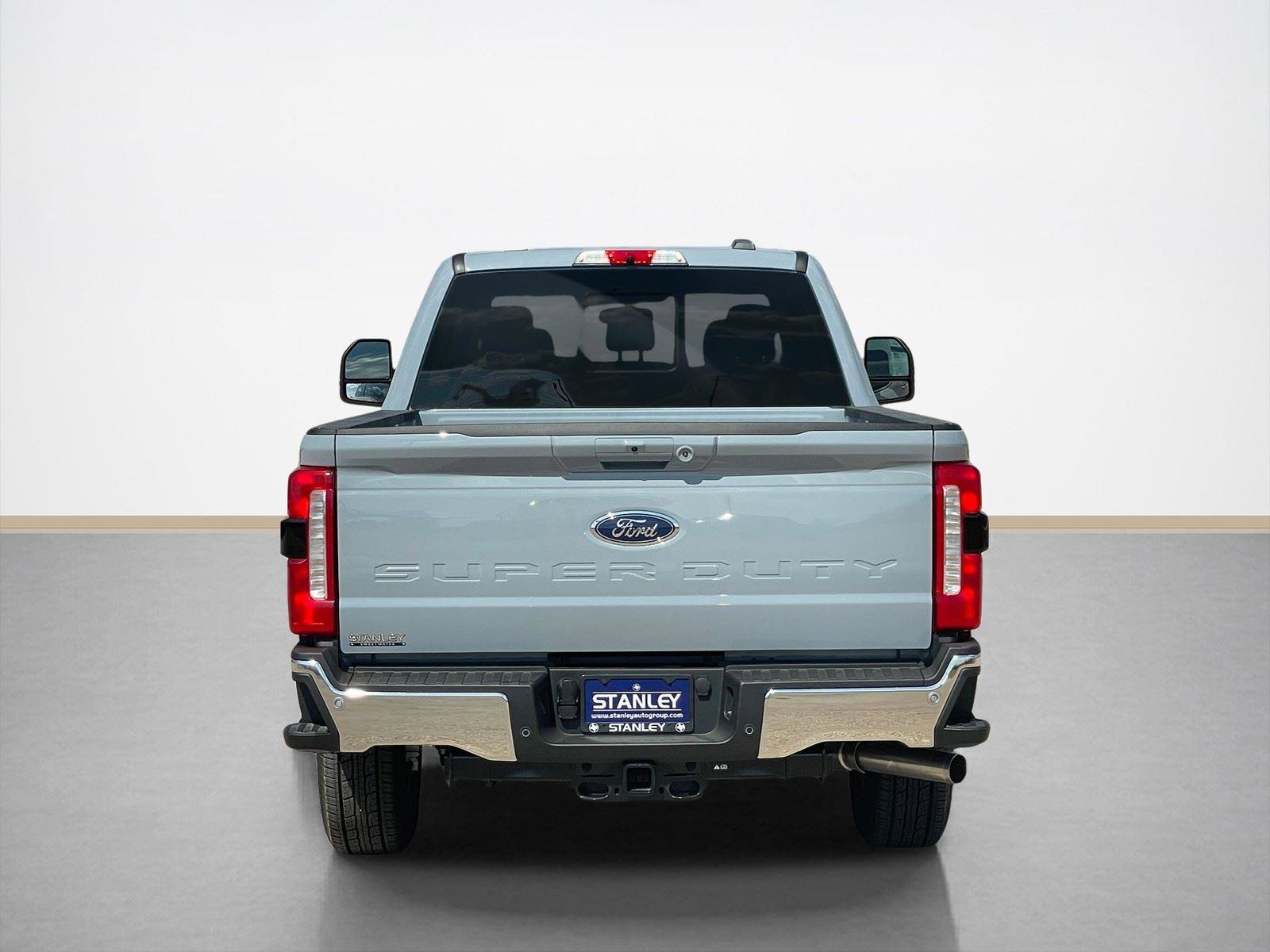 New 2026 Ford F350 Lariat RWD image 7