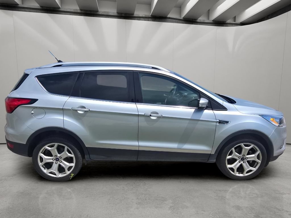 Used 2019 Ford Escape Titanium AWD/4WD image 6