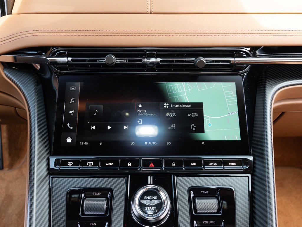 Used 2025 Aston Martin DB12 Convertible RWD image 37