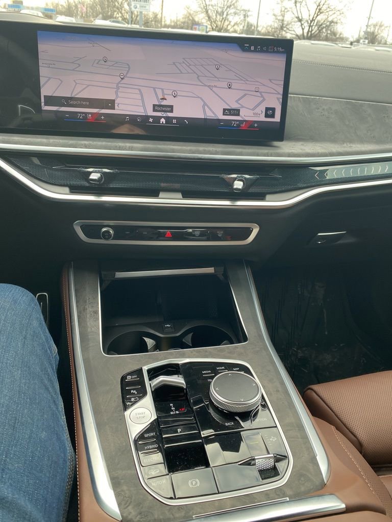 Used 2026 BMW X5 xDrive50e w/ M Sport Package image 11