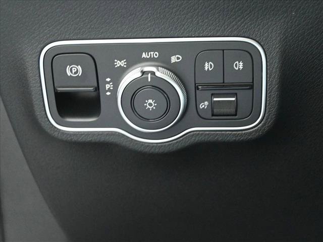 New 2026 Mercedes-Benz GLB 250 4MATIC image 10