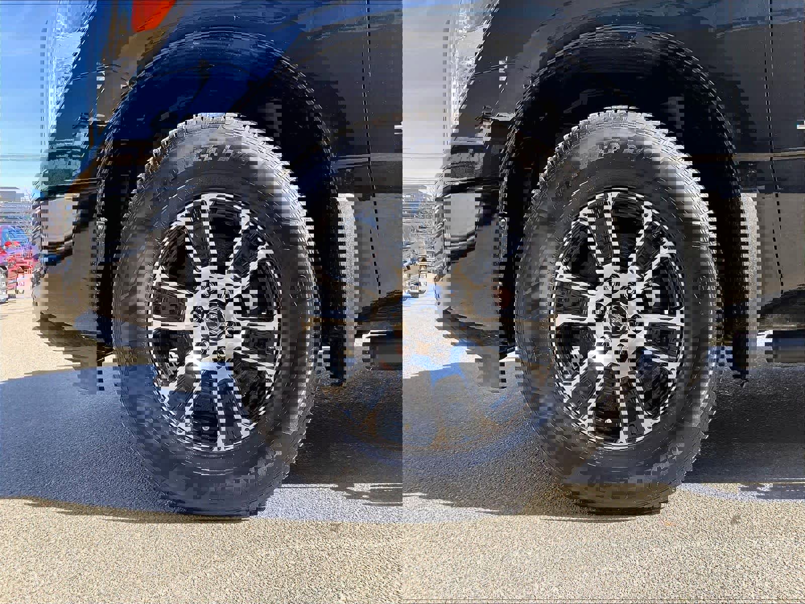 Certified 2023 Nissan Titan SV w/ SV Convenience Package image 7