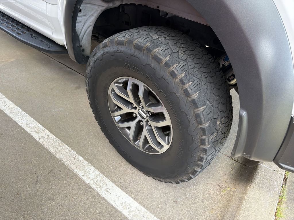 Used 2018 Ford F150 Raptor w/ Equipment Group 802A Luxury image 5