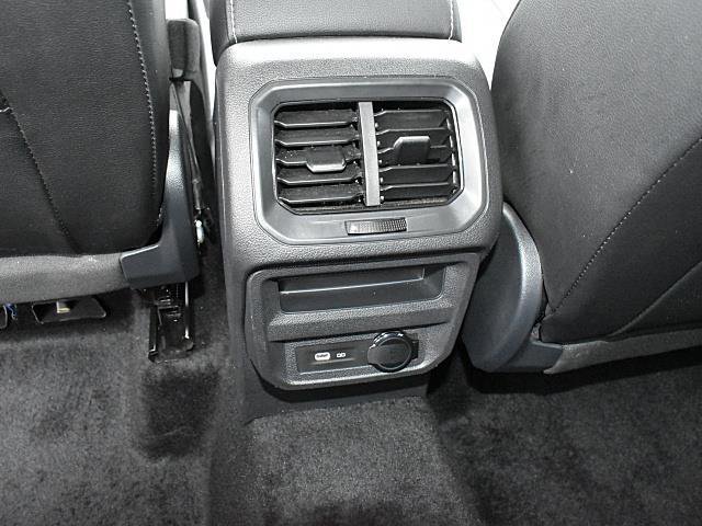 Used 2024 Volkswagen Tiguan SE image 15