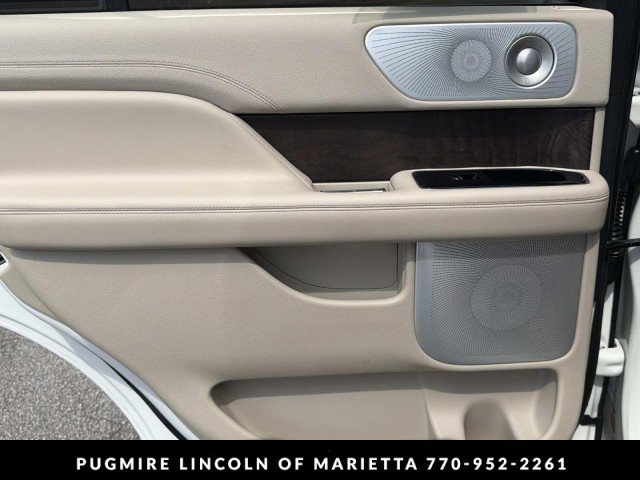 Used 2021 Lincoln Navigator Reserve w/ Luxury Package AWD/4WD image 22