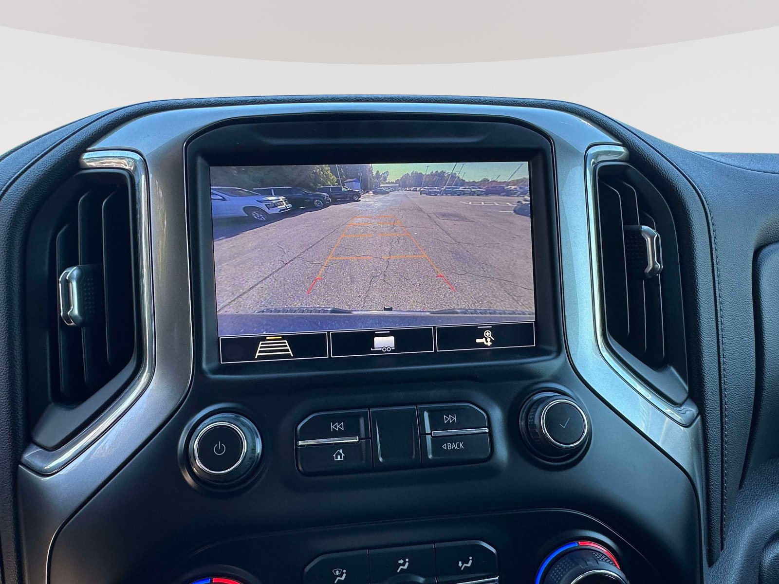Used 2020 Chevrolet Silverado 1500 RST AWD/4WD image 10