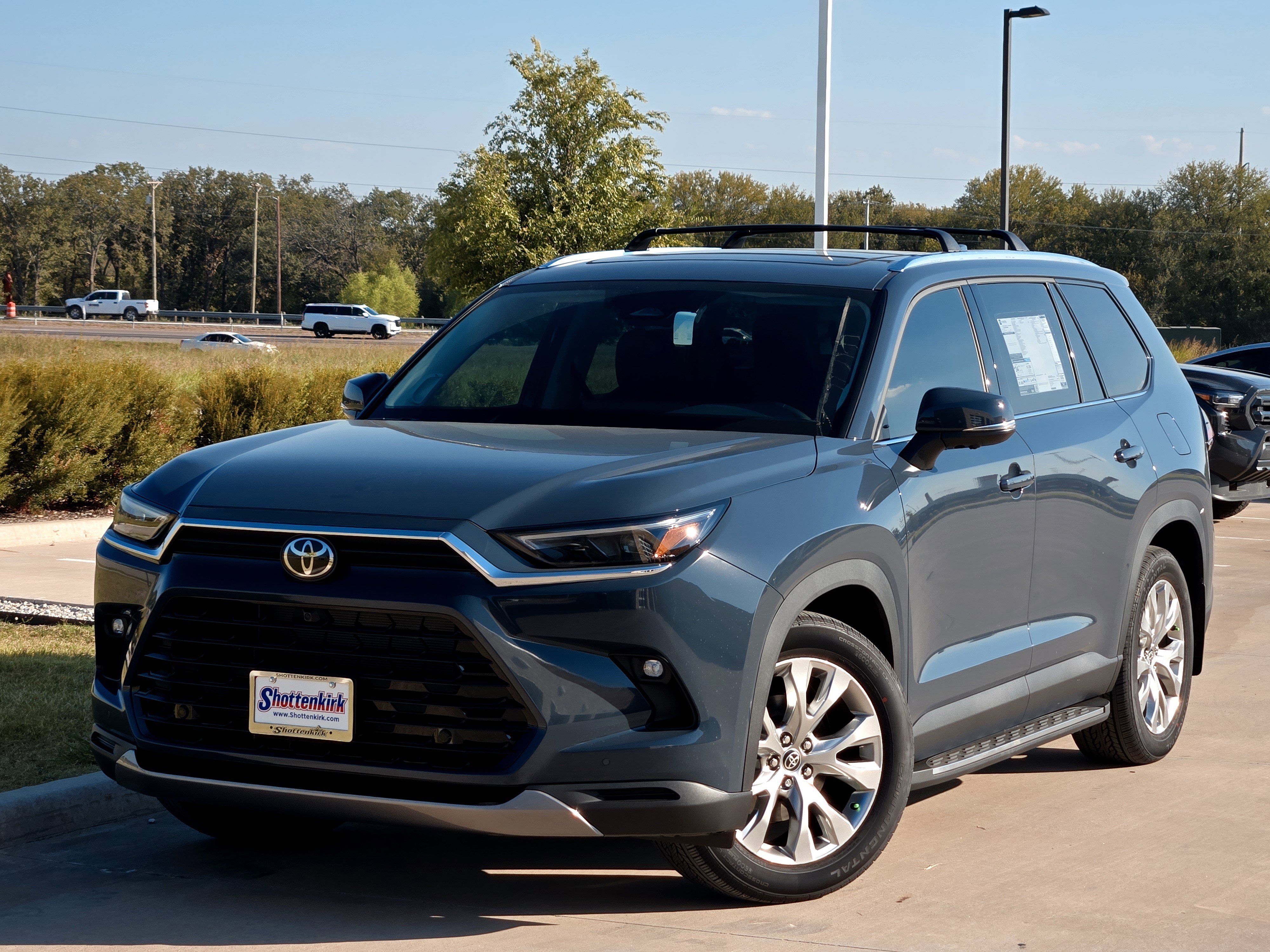 New 2026 Toyota Grand Highlander Limited image 2