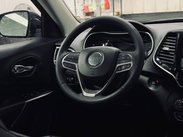 Used 2022 Jeep Cherokee Limited image 26