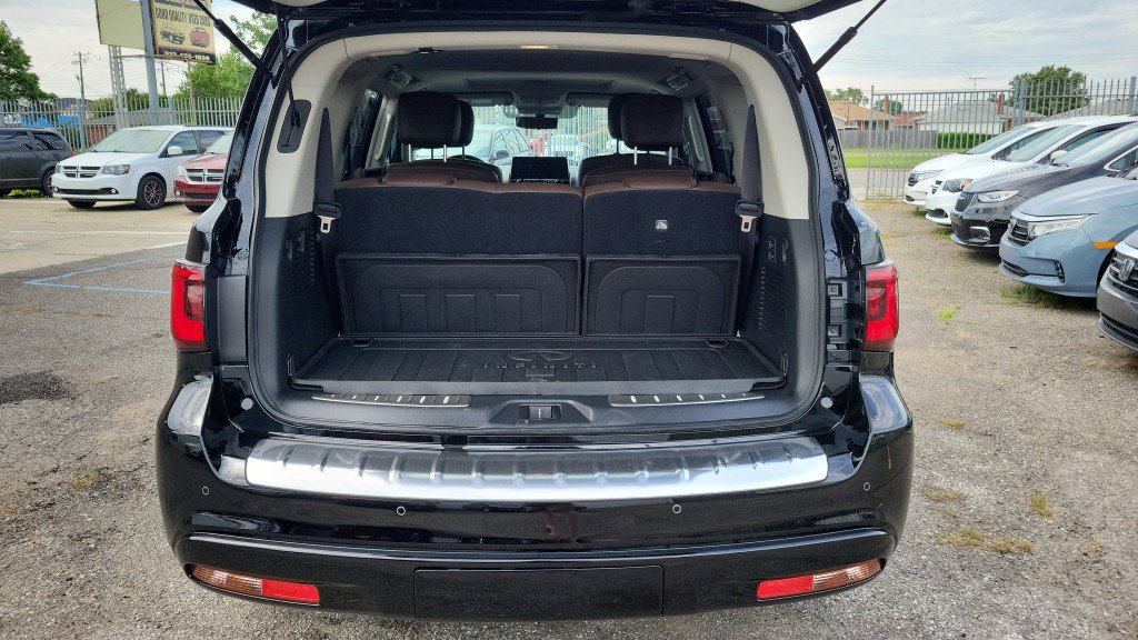 Used 2023 INFINITI QX80 Premium Select w/ All-Season Package AWD/4WD image 10