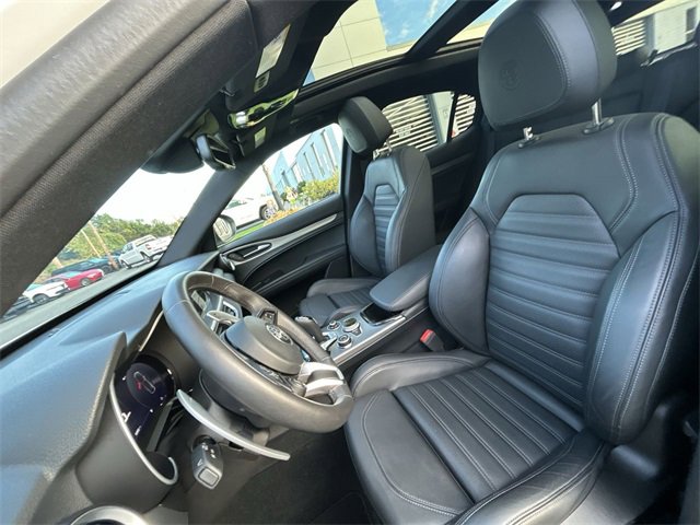 Used 2024 Alfa Romeo Stelvio Veloce image 14