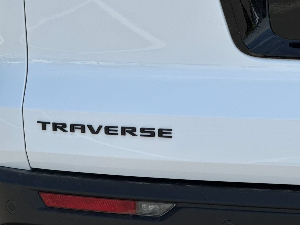 New 2026 Chevrolet Traverse LT w/ Midnight/Sport Edition FWD image 26