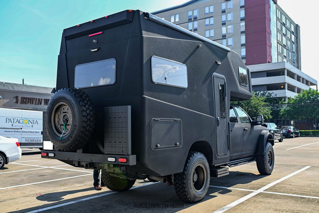 Used 2024 RAM 5500 4x4 Crew Cab image 8