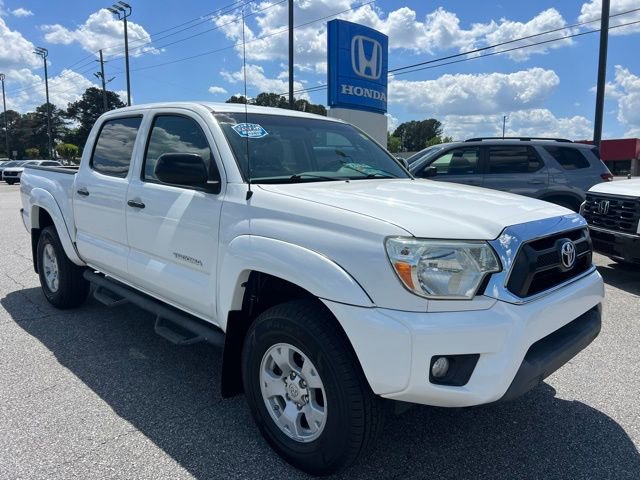 Used 2015 Toyota Tacoma PreRunner w/ SR5 Package RWD image 2