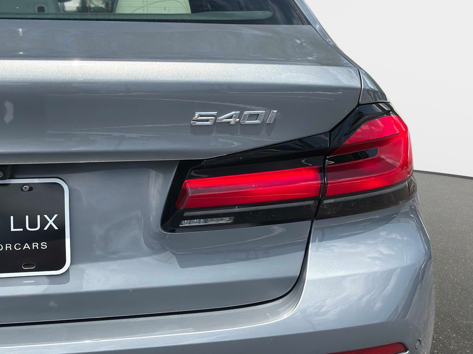 Used 2023 BMW 540i xDrive w/ Convenience Package AWD/4WD image 17