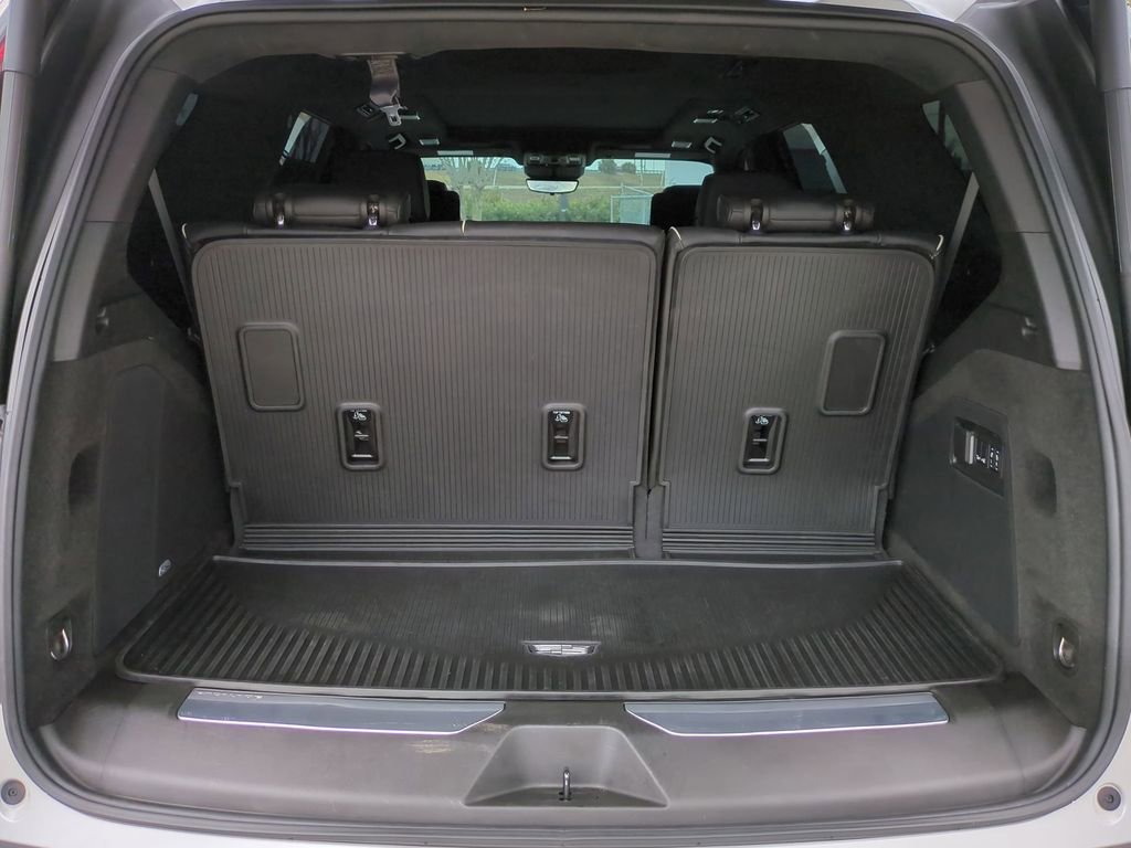 Used 2024 Cadillac Escalade Premium Luxury Platinum image 12
