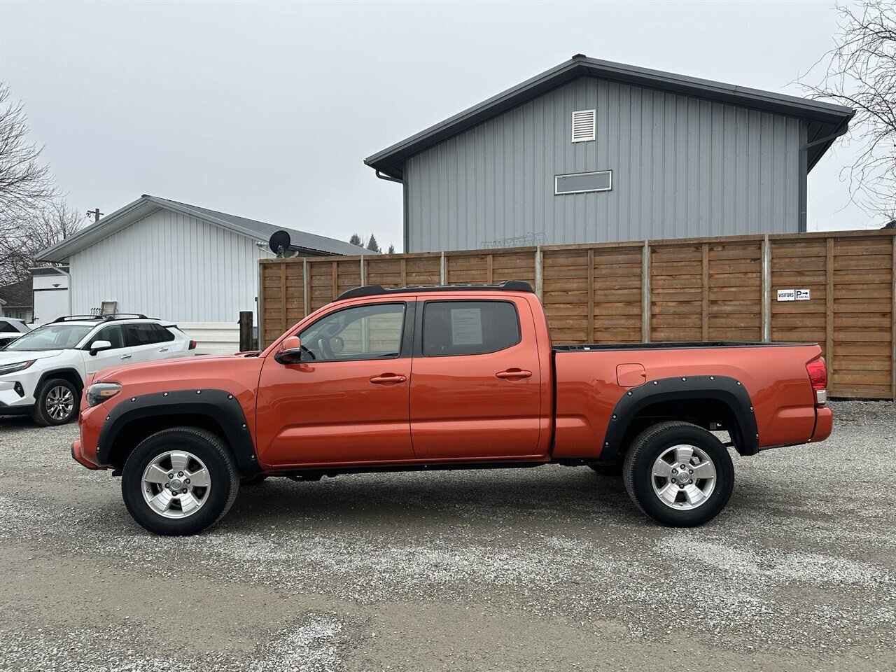 Used 2016 Toyota Tacoma TRD Sport AWD/4WD image 31