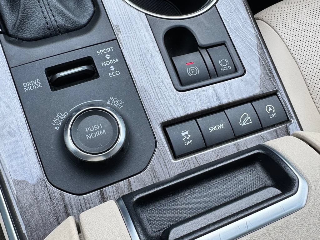Used 2021 Toyota Highlander Platinum AWD/4WD image 29