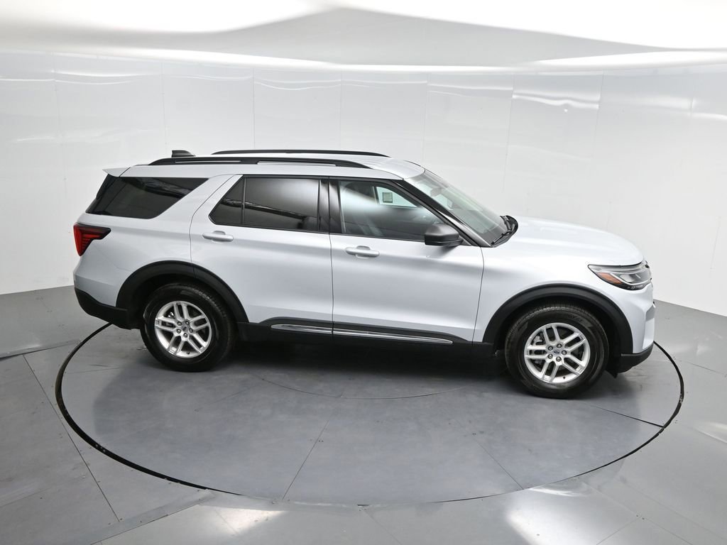 Used 2025 Ford Explorer Active w/ Active Comfort Package image 57