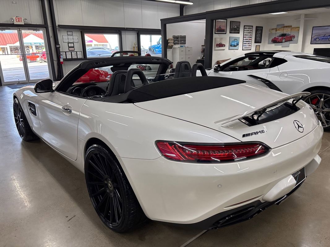 Used 2018 Mercedes-Benz AMG GT Roadster w/ Lane Tracking Package image 7