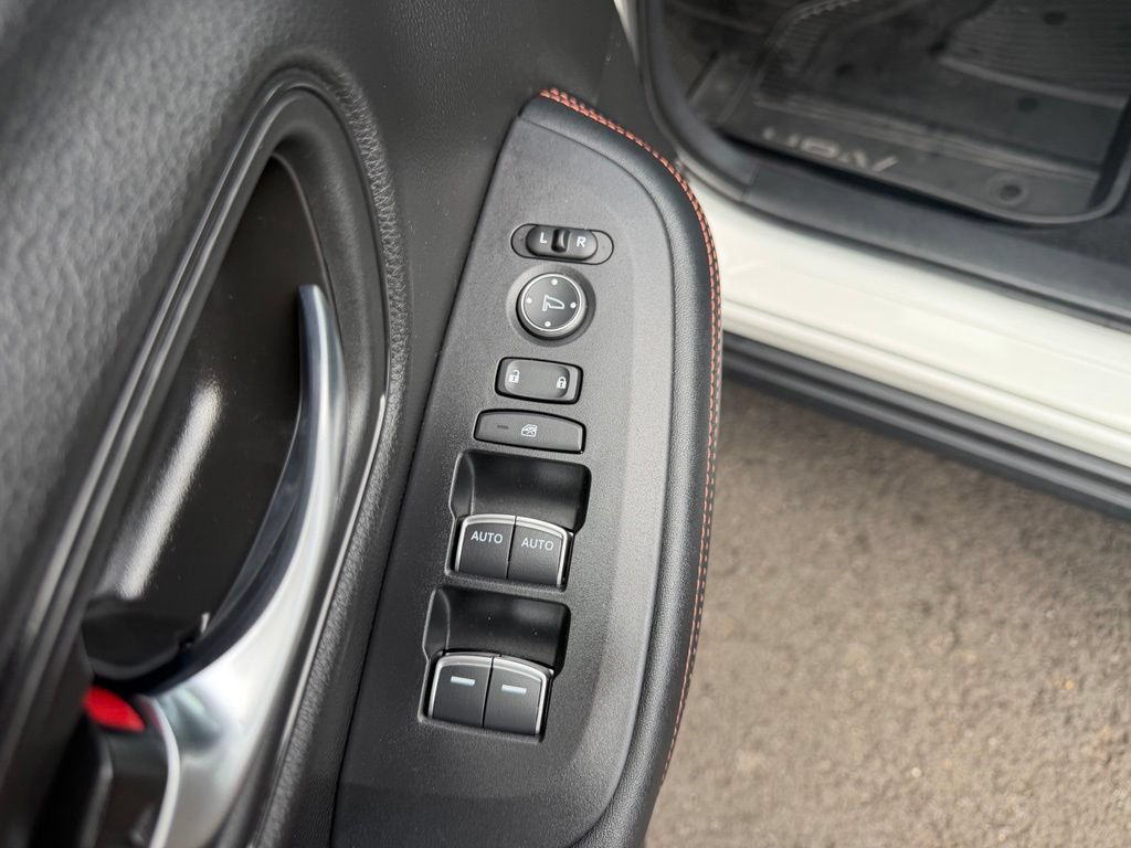 Used 2024 Honda HR-V Sport image 12