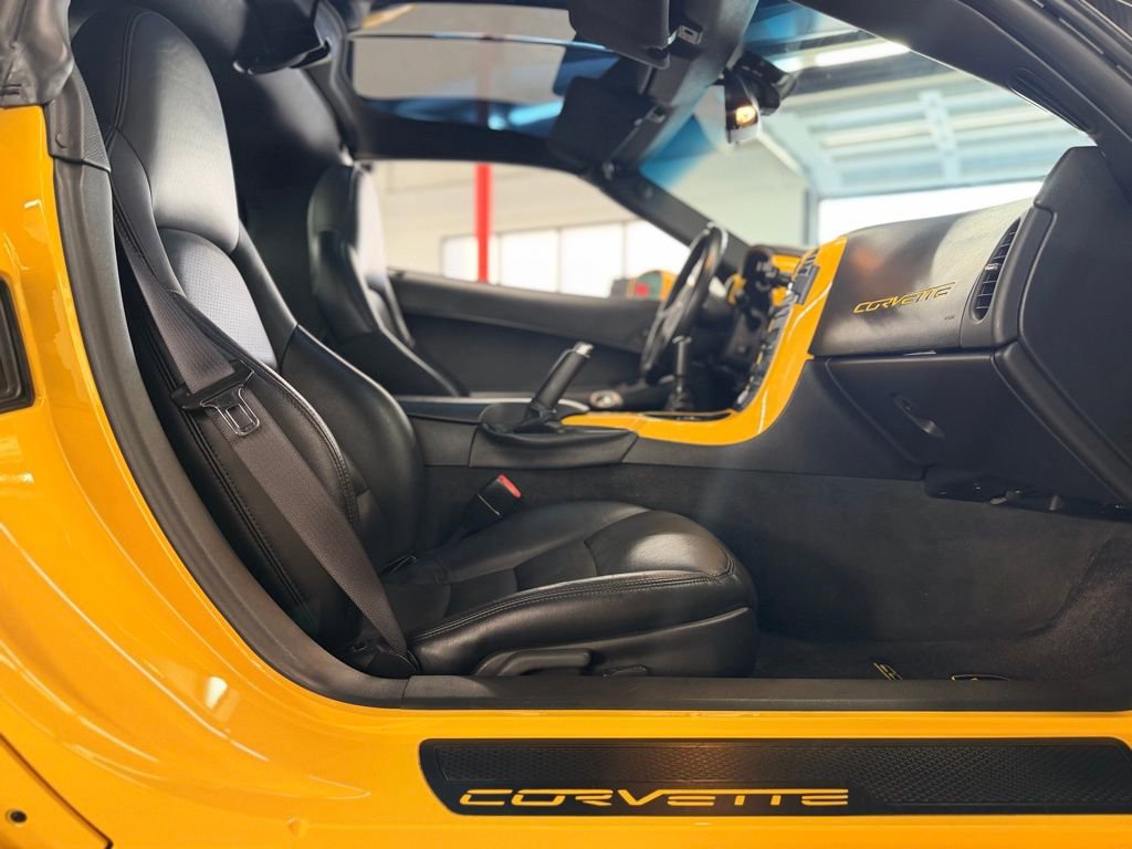 Used 2005 Chevrolet Corvette Coupe w/ Preferred Equipment Group image 16