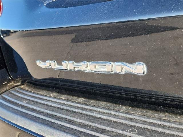 Used 2021 GMC Yukon XL SLT w/ SLT Premium Package image 5