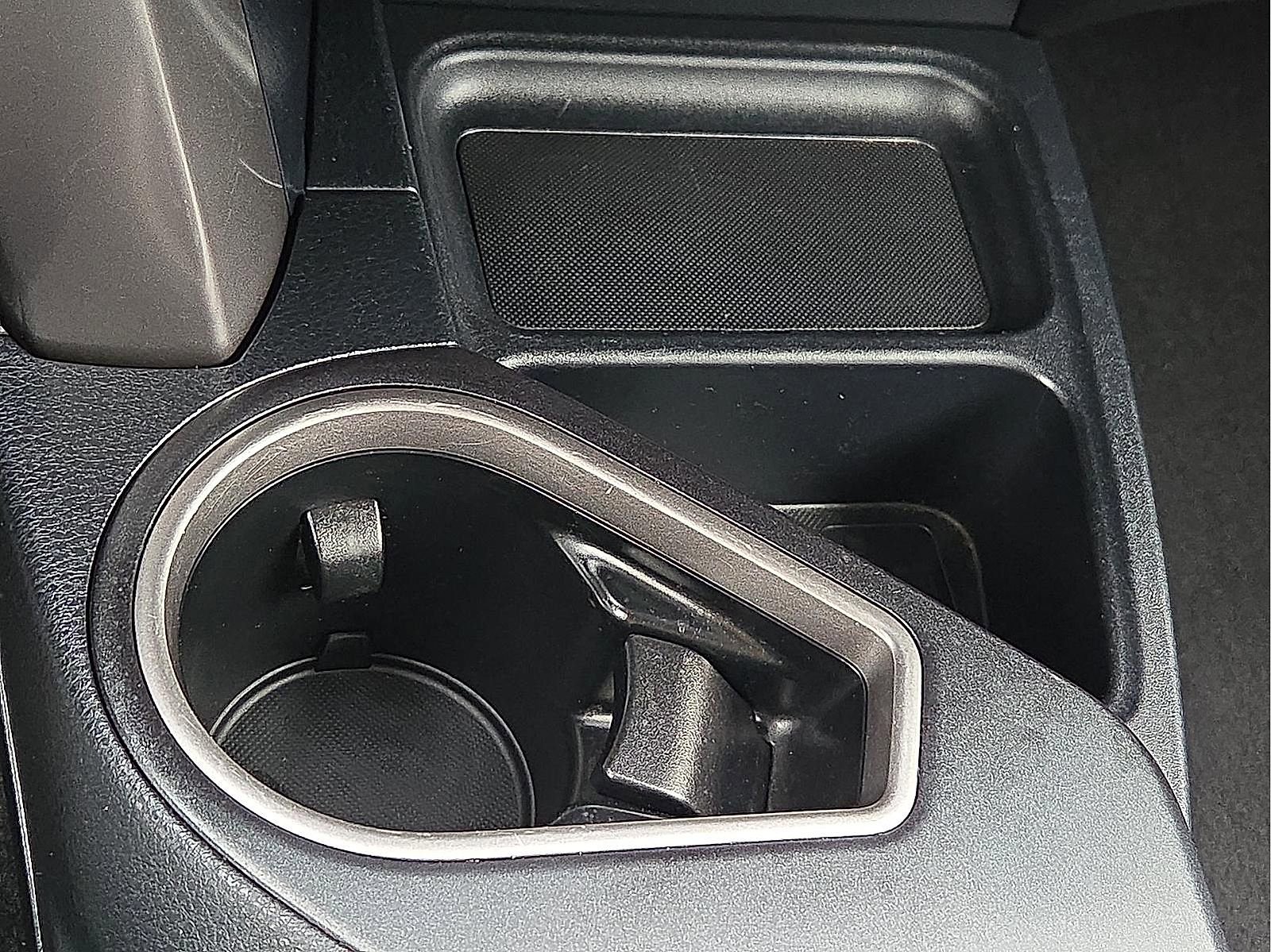 Used 2017 Toyota RAV4 XLE image 22