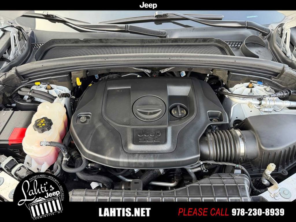 Certified 2023 Jeep Grand Cherokee Overland w/ Adv Protech Group III image 18