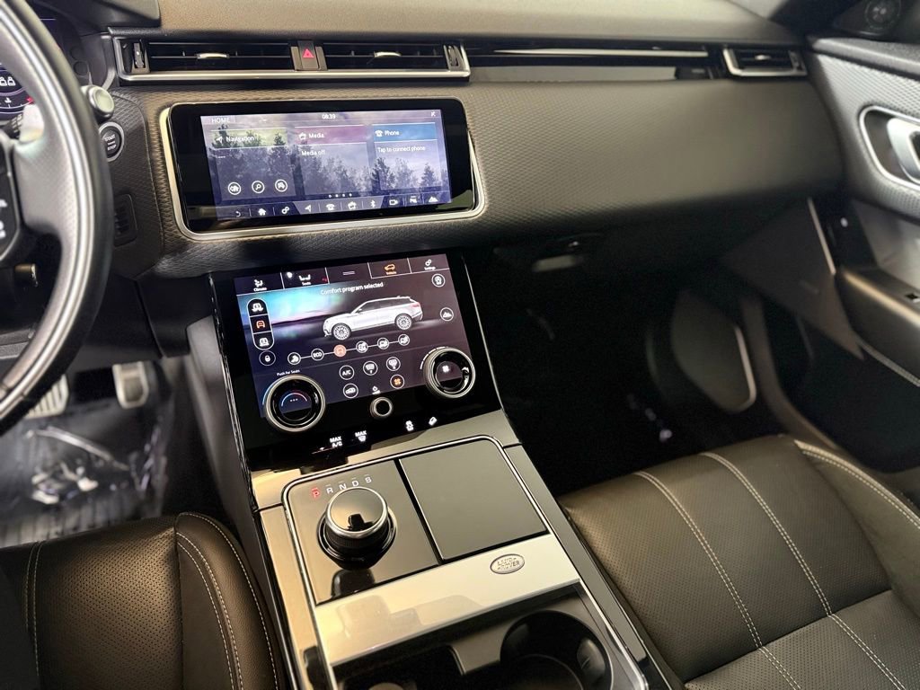 Used 2020 Land Rover Range Rover Velar R-Dynamic S image 16