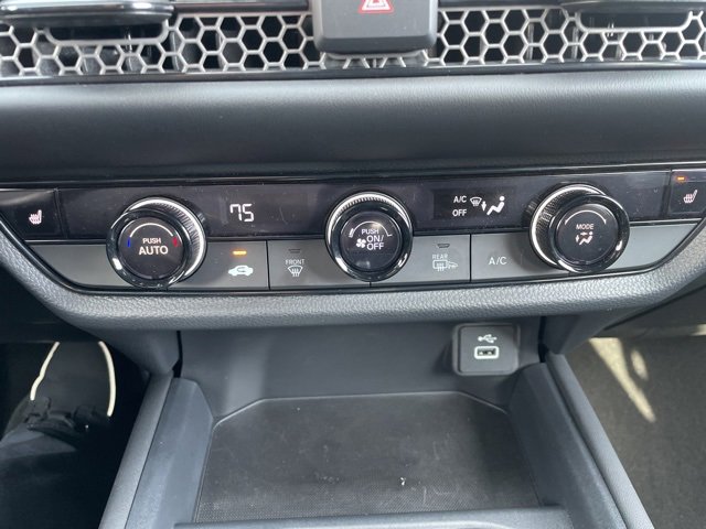 Used 2025 Honda HR-V Sport image 25