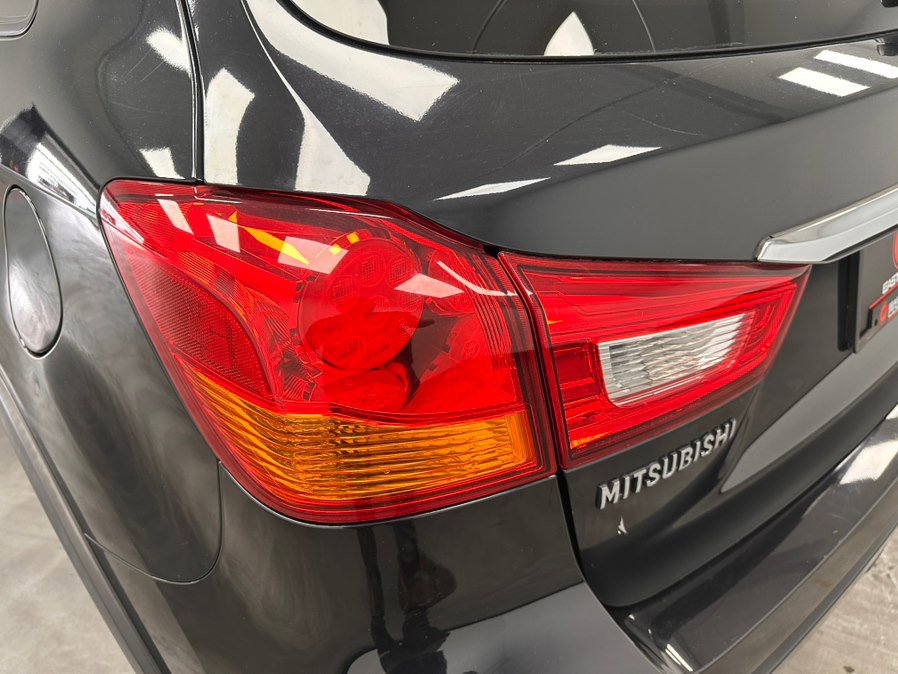 Used 2019 Mitsubishi Outlander Sport ES image 13