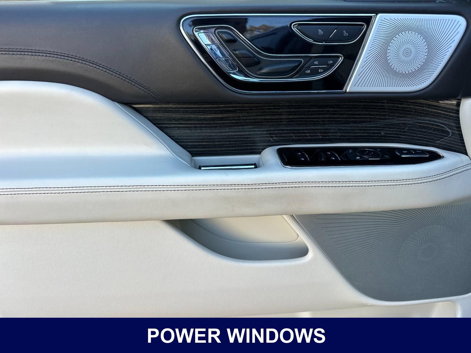 Used 2023 Lincoln Navigator Black Label AWD/4WD image 12