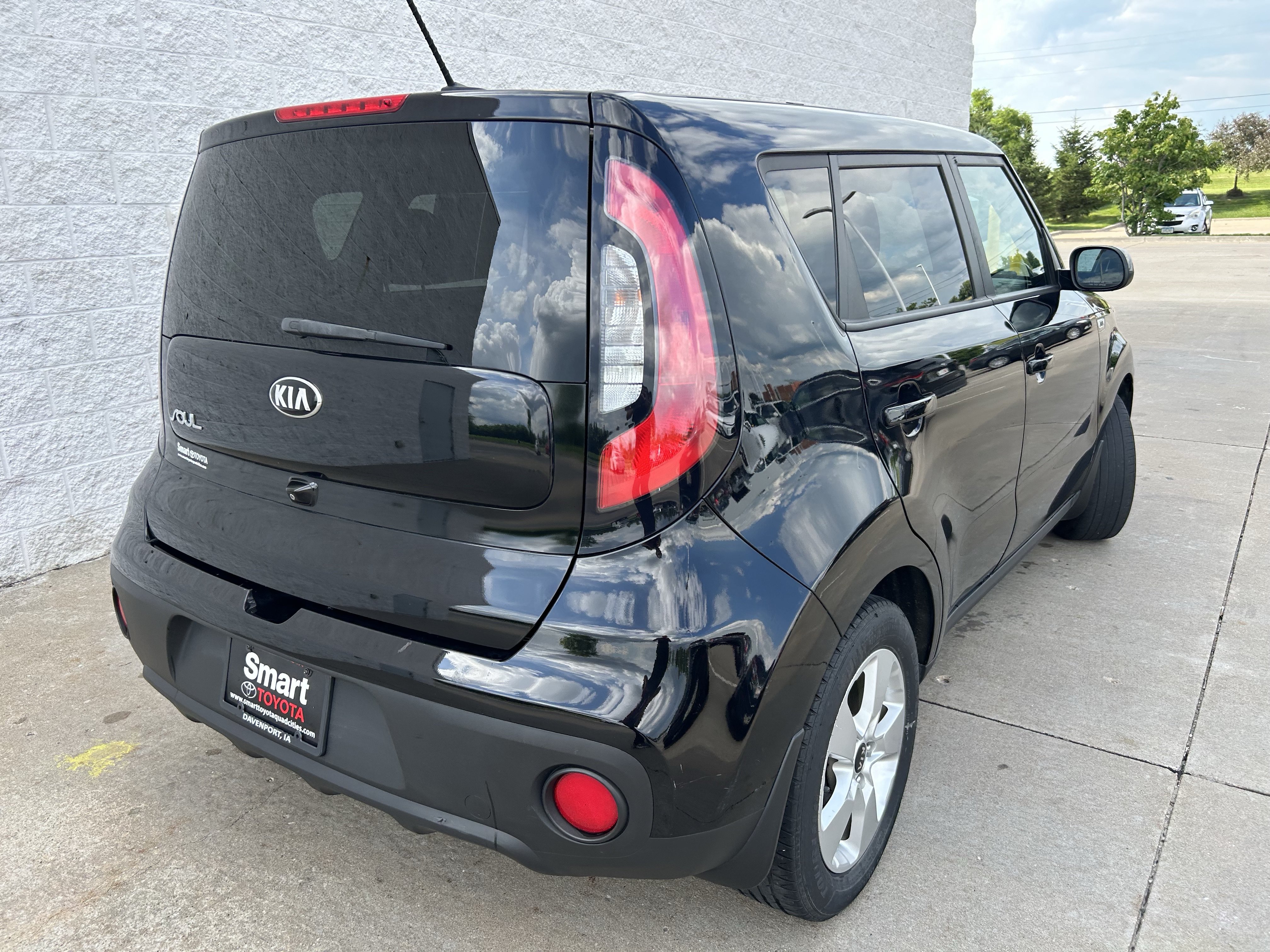 Used 2018 Kia Soul w/ Convenience Package FWD image 6