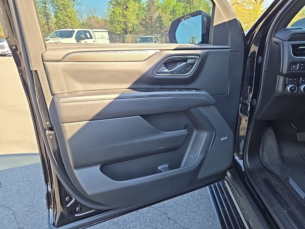 Used 2023 GMC Yukon XL AT4 w/ AT4 Premium Package image 12