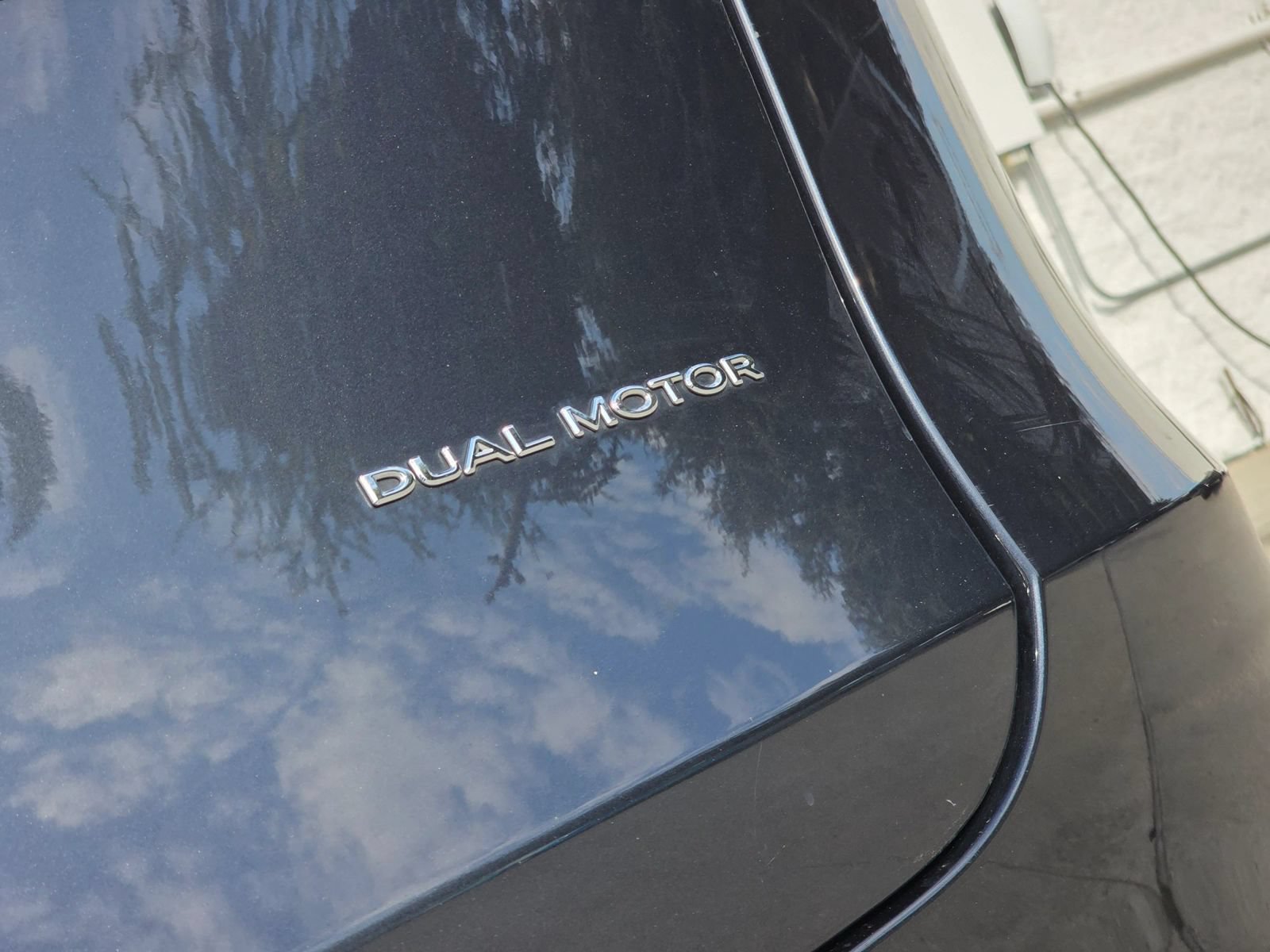 Used 2024 Tesla Model Y Long Range AWD/4WD image 39