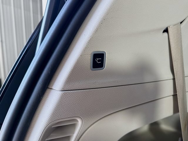 Used 2022 Chrysler Pacifica Touring-L AWD/4WD image 33