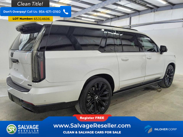 Used 2025 Cadillac Escalade ESV Sport Platinum w/ LPO, ONYX Package AWD/4WD image 4
